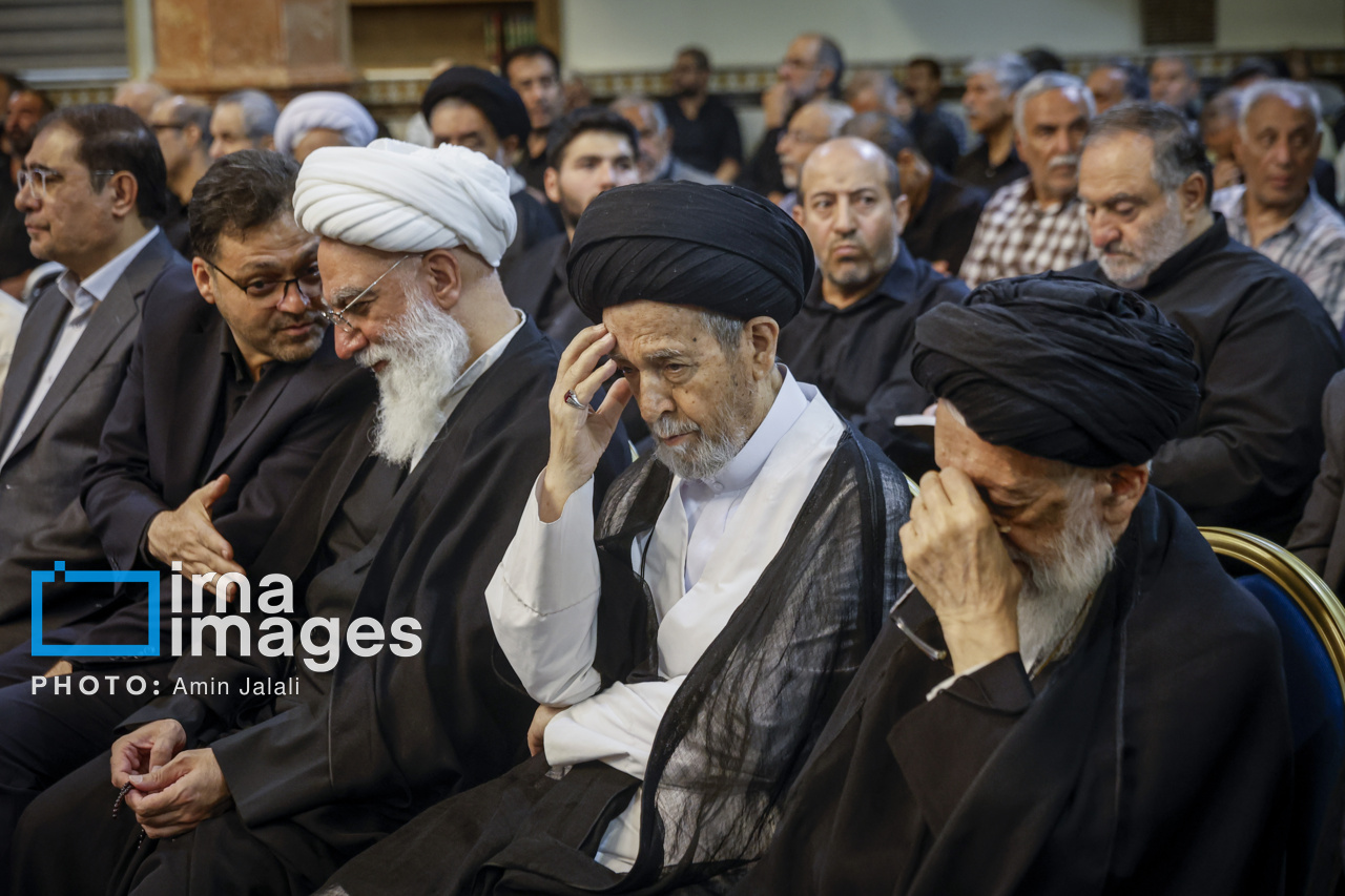 تصاویر: بزرگداشت رهبر شهید انقلاب در حسینیه جماران