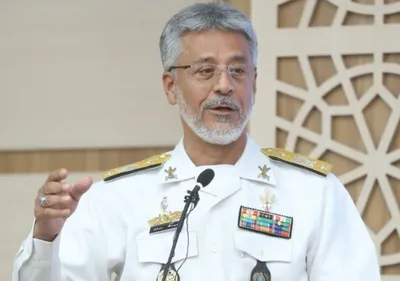 دریادار سیاری، معاون هماهنگ کننده ارتش: برای ما دریایی، زمینی یا هوایی بودن تهدیدات فرقی نمی‌کند، زیرا ایستاده‌ایم و می‌ایستیم/ دشمنان به دنبال آن هستند تا با حضور ناو‌های بزرگ، طرف خود را بترسانند/ نباید فکر کنیم که آن‌ها تجهیزات آن‌چنانی دارند و ما شرایط دیگری داریم؛ اگر اتفاقی بیفتد، مطمئن باشید که دشمن نیز آسیب زیادی خواهد دید