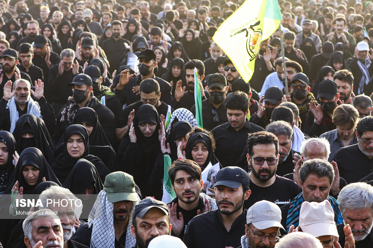 تصاویر: اقامه نماز بر پیکر رهبر شهید انقلاب در مسجد مقدس جمکران