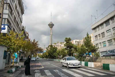 کاهش ۵ درجه ای دمای تهران تا دوشنبه؛ گردوخاک از استان های همجوار