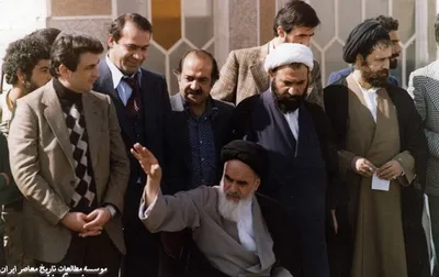 خاطرات صادق طباطبایی، شماره ۶: امام تز حکومت اسلامی را سال ۴۸ مطرح کردند