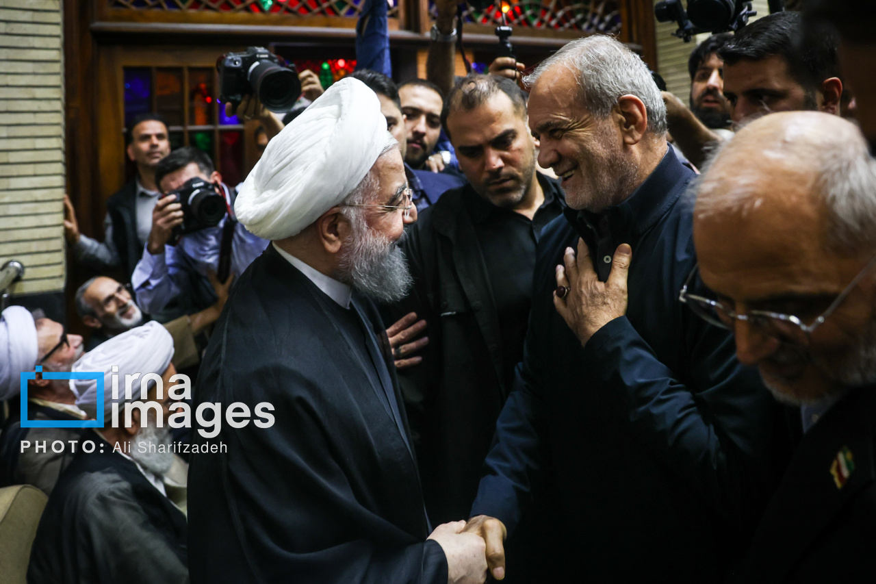 تصاویر: مراسم ختم «احمد ناطق نوری»