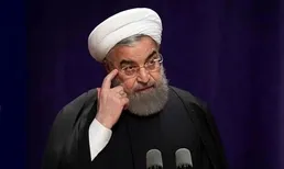 ببینید / ویدیویی از تجمع عده‌ای مقابل منزل حسن روحانی و درخواست محاکمه او!