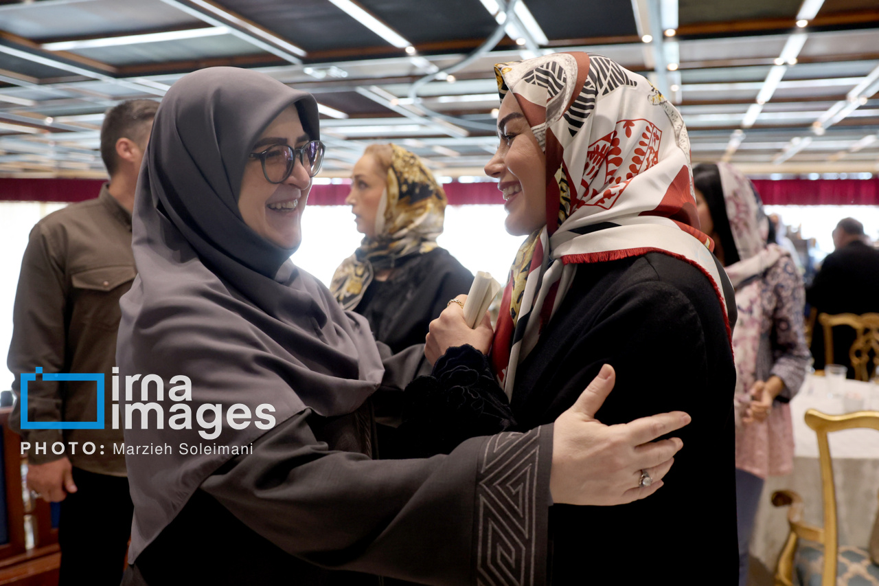 تصاویر: نمایشگاه خیریه انجمن دیپلماتیک بانوان