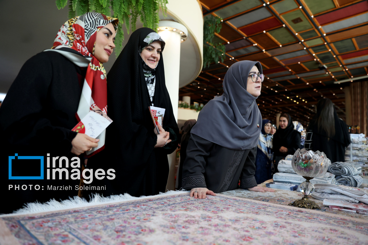 تصاویر: نمایشگاه خیریه انجمن دیپلماتیک بانوان