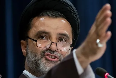 نبویان، عضو جبهه پایداری، «مذاکره» را معادل  «تحویل ناموس ملت ایران به دشمن» دانست!