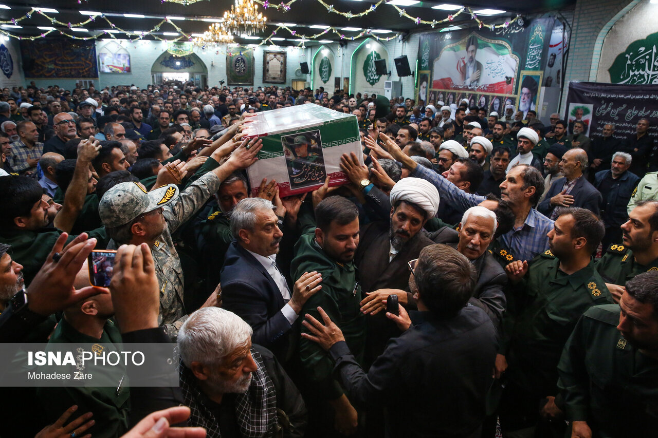 تصاویر: تشییع پیکر مطهر سردار شهید «حسین ظریفی»، فرمانده قرارگاه سجاد سراوان در مشهد