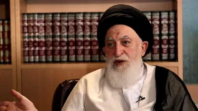 حمایت آیت‌الله علوی بروجردی از سخنان آیت‌الله صافی گلپایگانی: مرجعیت را نکوبیم / خواستار رابطه با همۀ کشورها شده بود