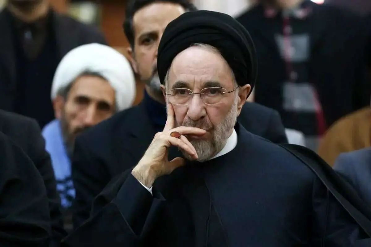 سید محمد خاتمی: باید از ﮔﺎم ﺑﻠﻨﺪ و ﺷﺠﺎﻋﺎﻧﻪ‌ای ﻛﻪ ﺑﺮای اﻣﻀﺎی ﺗﻔﺎﻫﻢ با آﻣﺮﻳﻜﺎ ﺑﺮداﺷﺘﻪ ﺷﺪ، به جد ﺧﺸﻨﻮد بود/ اینک زمان حمایت یکپارچه مردم، اعم از حامیان و منتقدان نظام از مذاکره و گام برداشتن در جهت توافق است/ اکنون نه پایان بحران، بلکه آغاز راهی دشوار و طولانی برای عبور از آن و گشودن افق زندگی دور از جنگ برای مردم است