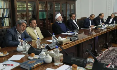 روحانی: پذیرفتنی نیست که افرادی از دولت ارز ۴۲۰۰ تومانی بگیرند و با سودجویی در بازار با قیمت بالا و اجحاف به مردم بفروشند/منطقی نیست کالایی که تماماً در داخل کشور تولید می‌شود با قیمت‌ جدیدی در اختیار مصرف‌کننده قرار گیرد/ اگر کسانی به فکر سود باد آورده هستند، آماده برخورد مالیاتی قاطع باشند