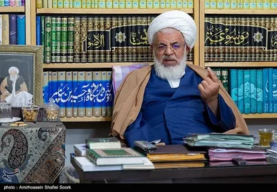 نماینده ولی فقیه در یزد: اگر می‌بینیم حج در حال تعطیلی است، واجب عینی است که افراد هرچه دارند بفروشند تا به این سفر بروند