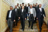 در روز چهل و پنجم جنگ سوم چه گذشت؟/ غریب آبادی: بر اساس تفاهم مسیر ورودی به خلیج فارس از آب‌های ایران و مسیر خروجی از آب‌های عمان خواهد بود و در هر دو مسیر کشتی‌ها از آب‌های ایران عبور می‌کنند/گفتگوی عراقچی و عاصم منیر/عمان: امیدواریم به‌زودی بتوانیم از ایجاد یک کریدور موقت برای تنگه خبر دهیم/بیانیه ایران و عمان: دو طرف چارچوب پیشنهادی شامل ایجاد یک کریدور موقت در تنگه را بررسی کردند