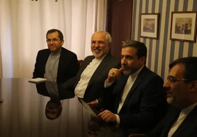 ظریف: باعث دلگرمی و خوشحالی است که مسئول مذاکرات، دکتر عراقچی و همکاران با سابقه ایشان در وزارت خارجه هستند/ اگر آمریکا هم با همین اراده وارد مذاکره شود، حرکت در مسیر درستی خواهد بود/ ایران انتخاب درست را انجام داده