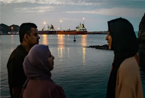 المیادین به نقل از یک منبع ایرانی: امریکا در موضوع مربوط به بسته ماندن مسیر جنوبی در تنگه هرمز، امتیازی به ایران ارائه کرده است