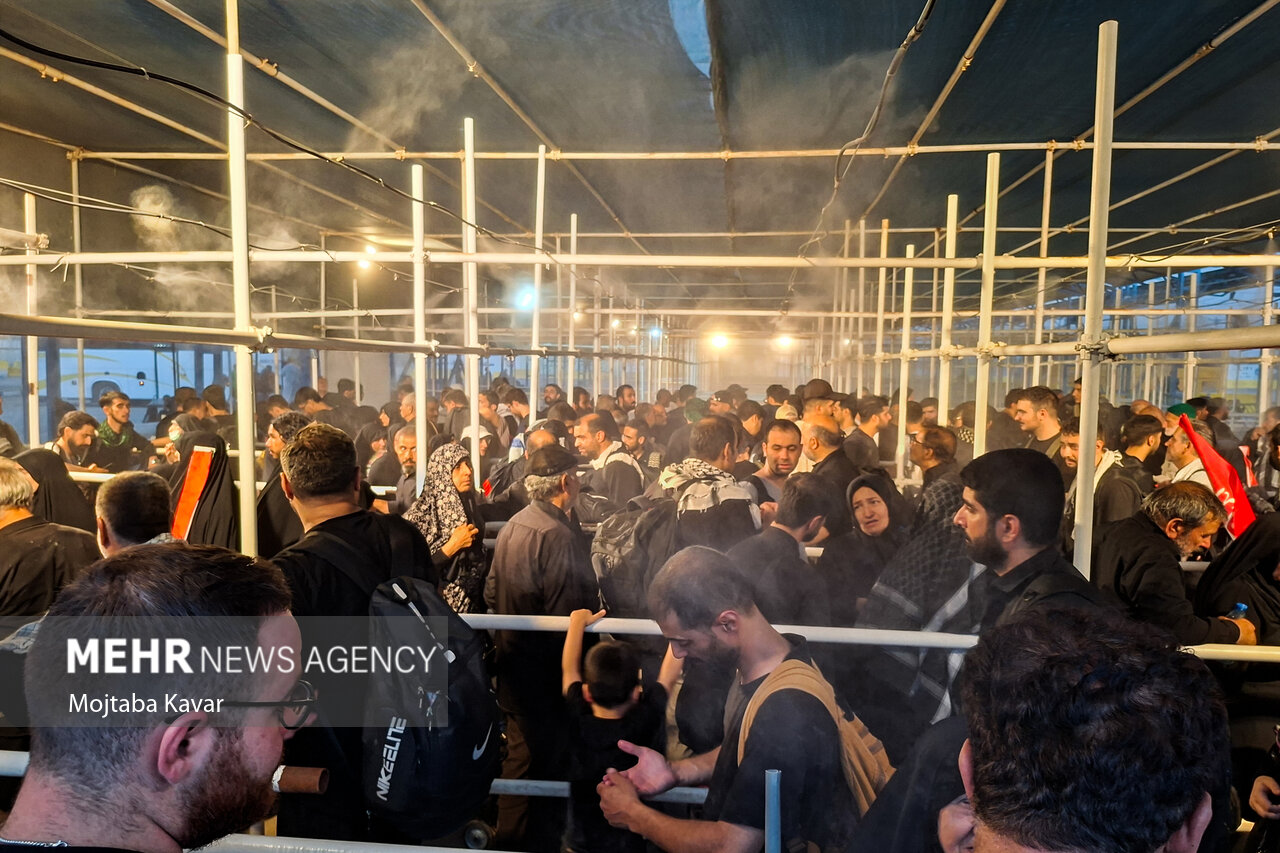 تصاویر: بازگشت زوار اربعین حسینی
