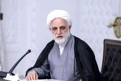 رئیس قوه قضائیه: در بحث حجاب، واقعا شرایط قابل تحمل نیست/ در این مورد، اگر بقیه همراه نشوند و فقط دستگاه قضایی با قوه قهریه وارد شود، کفایت نمی‌کند/ در سال ۱۴۰۲، ۹ ماده پیرامون حجاب تدوین کردیم، در دولت ۶ ماده دیگر به آن افزوده شد، اما مجلس این لایحه را ۷۴ ماده تبدیل کرد که هنوز ابلاغ نشده/ در فروردین ۱۴۰۲، در جلسه‌ای گفتم معتقد هستم با همین قوانین موجود می‌توان جلوی ناهنجاری‌ها را سد کرد