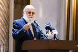 چمران: جابه‌جایی «انبار نفت» سخت است، چون می‌گویند باید انبار‌هایی داشته باشیم تا سریع جایگزین کنیم که از نظر امنیت داخلی برای تهران مناسب نیست/ سوبسید گازوئیل یا بنزین را باید به مترو بدهند تا اتوبوس‌ یا وسایل جدید بخریم