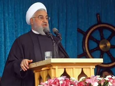 روحانی: اگر زمان جنگ هم عده‌ای می‌جنگیدند و عده دیگری در تهران آنان را بازخواست می‌کردند، به نتیجه نمی‌رسیدیم / دشمن که سنگ پرت می‌کند، شیشه‌ای شکسته و خسارتی هم وارد می‌شود / ملت در انتخابات به هر دیدگاهی رای دهد، کشور بر آن مبنا اداره شود / مهرماه گذشته ترامپ نتوانست قطعنامه‌ای علیه ایران در شورای امنیت تصویب کند؛ در مجمع عمومی هم به او خندیدند؛ اما این پیروزی‌ها از سوی برخی‌ها و از جمله صداوسیما کمتر دیده می‌شود