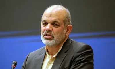 وزیر کشور: در موضوع عفاف و حجاب با یک موضوع مهم فرهنگی، اجتماعی، سیاسی و حتی تا مراحلی امنیتی مواجه هستیم / تعداد افرادی که امروز گرفتار مسئله بی حجابی هستند زیاد نیستند /  اتفاقات سال گذشته این حسن را داشت که زمینه‌ای را برای پرداختن به موضوع حجاب به صورت عمیق‌تر فراهم کرد