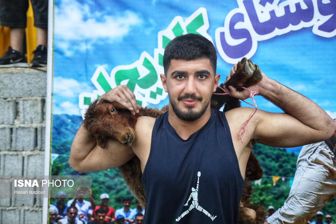 تصاویر: مسابقات کشتی سنتی لوچو - روستای کلاریجان