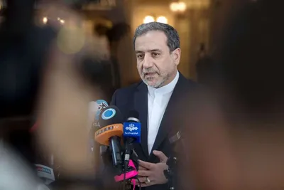 عراقچی: ناخرسندی شدید خود از گزارش آژانس را به «گروسی» اعلام کردم/ گزارش‌های آژانس باید «فنی» و «غیرسیاسی» باشند/ آمریکایی‌ها اگر اصرار بر غنی‌سازی صفر داشته باشند، امکان توافق نداریم، اما اگر هدف عدم دستیابی ایران به سلاح هسته‌ای باشد، توافق ممکن است