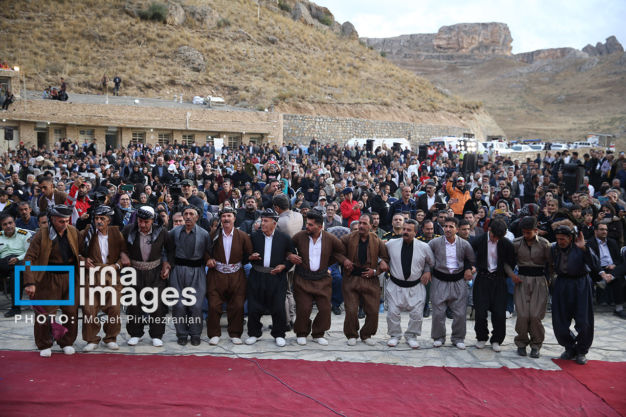 تصاویر: جشن جهانی «مهرگان» در غار کرفتو