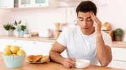 اگر ورزش می‌کنید و کم غذا می‌خورید، این ۷ نشانه را جدی بگیرید