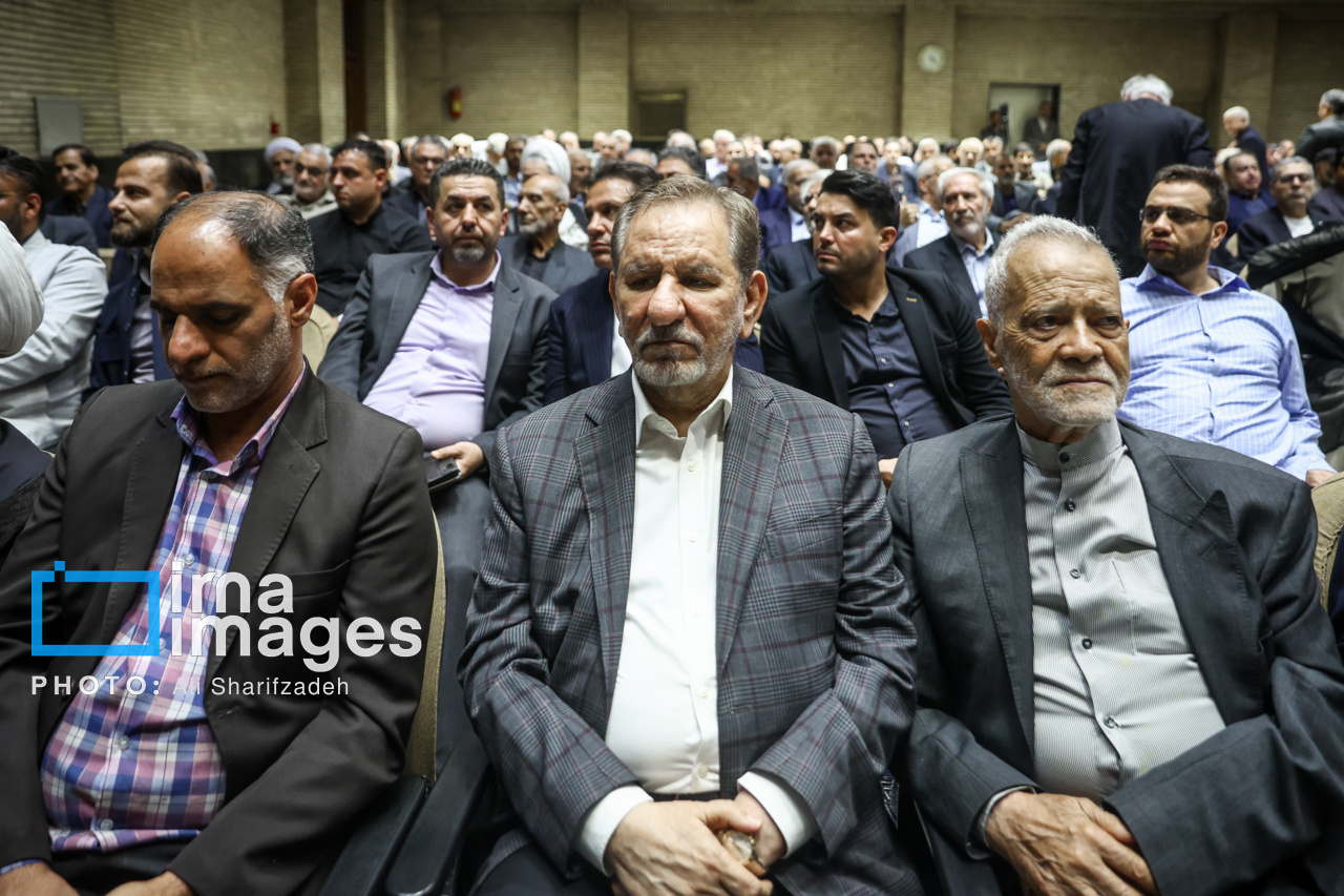 تصاویر: مراسم ختم «احمد ناطق نوری»