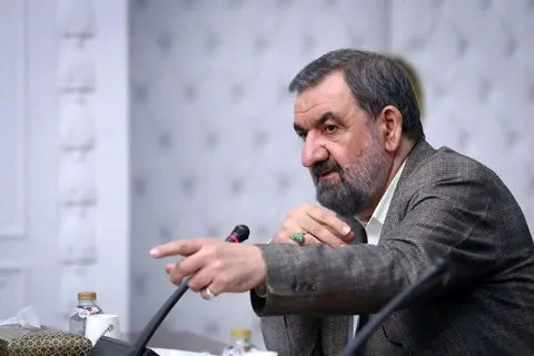محسن رضایی: تصمیمات باید قوی‌تر از گذشته، با شناخت دقیق صحنه و با تدبیر و شجاعت اتخاذ گردد/ هدف صرفاً عبور از یک مقطع حساس و خطیر نیست، بلکه این است که ایران این مرحله را امن‌تر، منسجم‌تر و مقتدرتر پشت سر بگذارد/ اصل بر تأمین حداکثری رفاه ملی و استفاده از ظرفیت‌های دیپلماسی است