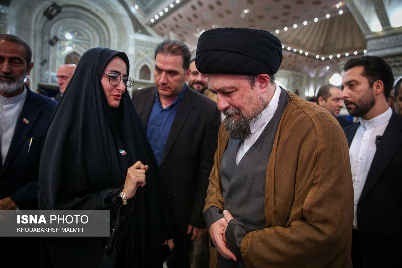 تصاویر: مراسم اختتامیه پنجمین جشنواره ملی «اتفاق» در حرم امام خمینی (ره)