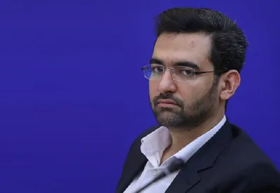 حمايت معنادار رييس جمهور از توييت كنايه آميز وزير ارتباطات در مورد امتناع وزير صنعت از انتشار ليست ارزبگيران دولتي!/ جهرمی: با ایمان قلبی بر پایه «عقل خدادادی» می‌گویم: بخش خصوصی پاک‌دست از انتشار لیست ارز بگیران حمایت میکند/ بهانه‌ها برای عدم انتشار لیست ارزبگیران قابل قبول نیست
