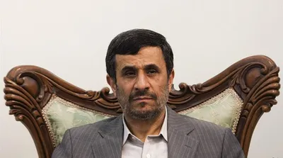 احمدی نژاد: می‌خواهند با کشور خارجی قرارداد ۲۵ ساله ببندند و هیچکس هم خبر ندارد