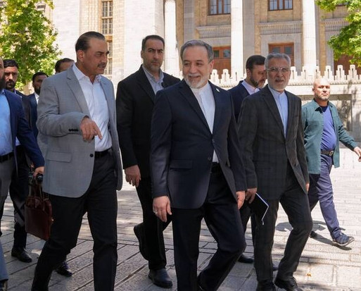 شبکه صهیونیستی کان: ارتش برای توقف عملیات زمینی در لبنان به عنوان بخشی از توافقی که در حال شکل‌گیری است آماده می‌شود/ادعای ترامپ: امضای توافق برای فردا برنامه‌ریزی شده/اسلام‌آباد: فردا مراسم امضای ویدئویی توافقنامه صلح را برگزار میکنیم/مقام امریکایی: واشنگتن هم‌زمان با باز شدن تنگه محاصره دریایی خود را پایان میدهد/ادعای الحدث: عراقچی فردا وارد پاکستان خواهد شد