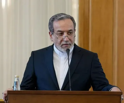 عراقچی: مسلم است که مسئولیت مذاکرات احتمالی با وزارت امور خارجه و مدیریت آن، با من خواهد بود / اکنون توپ در زمین آمریکاست که به پیشنهاد جمهوری اسلامی پاسخ دهد