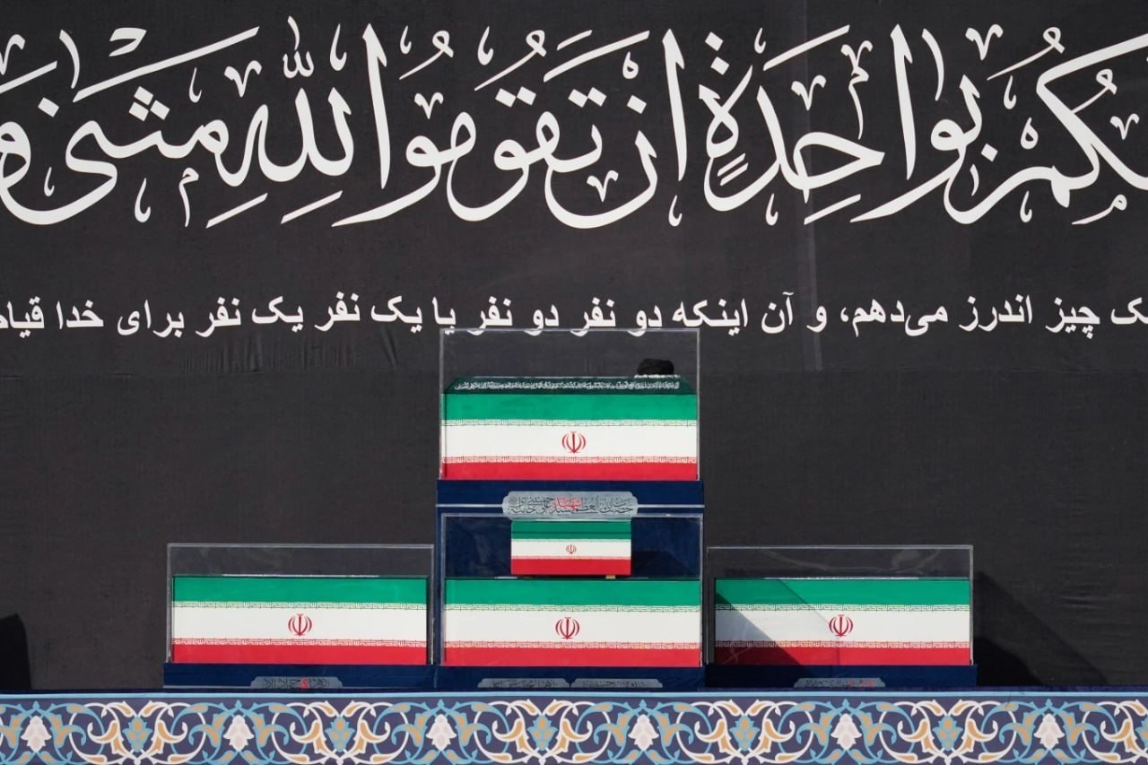 روایت تصویری خبرگزاری آسوشیتدپرس از مراسم وداع با رهبر شهید
