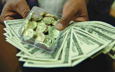 كاهش قيمت سكه و ارز؛ دلار ١٣ هزار تومان، سكه ٤ ميليون و ٢٧٠