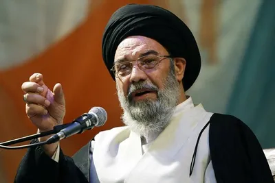 امام جمعه اصفهان: دوچرخه سواری زنان را ترویج نکنید / علما می گویند جایز نیست / این اقدام نوعی بی‌دینی است