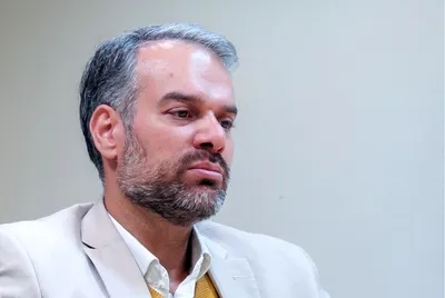 رشیدی‌کوچی: برانداز واقعی آن‌هایی هستند که با تصمیماتشان موجب خشم جوانان می‌شوند/ دولت بیشتر از کاندیداها برای حضور در انتخابات تلاش می‌کند
