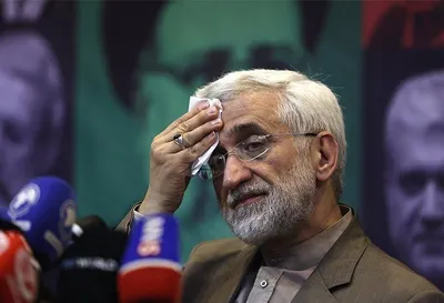 جلیلی: برای مناظره با روحانی آماده‌ام اما او باید با یک بچه دبستانی مناظره کند