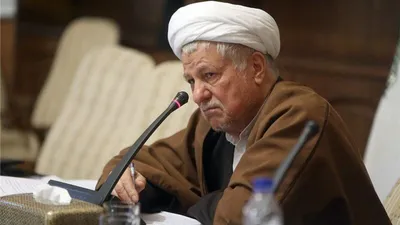 خاطرات آیت الله هاشمی رفسنجانی، ۱۵ دی ۱۳۷۷: از خبر علی لاریجانی درمورد قتل‌های زنجیره‌ای تا روایتی از پیام آمریکا برای بهبود رابطه و عدم پذیرش طرح استعفای وزیر اطلاعات