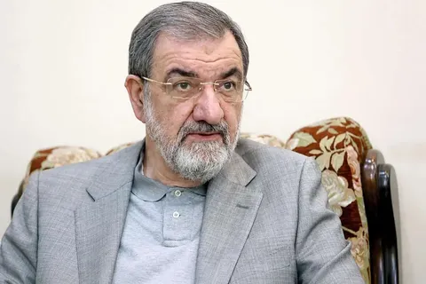 در مورد احتمال تغییر دکترین هسته‌ای، هنوز به فتوای رهبری شهید پایبند هستیم؛ با این حال نمی‌دانیم در آینده چه اتفاقی خواهد افتاد/ در حال بررسی این هستیم که از NPT خارج شویم یا خیر؛ این بستگی به رفتار واشنگتن دارد/ دولت‌های آینده آمریکا به همه مسائل فعلی پایان خواهند داد و مسیر متفاوتی را دنبال خواهند کرد/ از یک ماه پیش در جنگ، مذاکرات و تحریم اقتصادی تغییراتی ایجاد کردیم