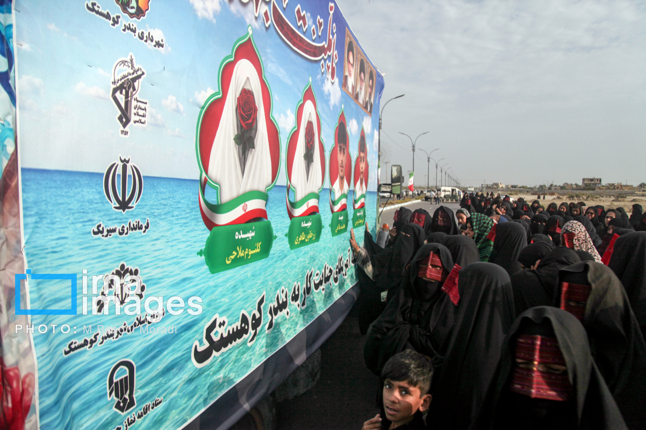 تصاویر: مراسم تشییع پیکر شهدای حمله آمریکا به یک مراسم عروسی در شهرستان سیریک