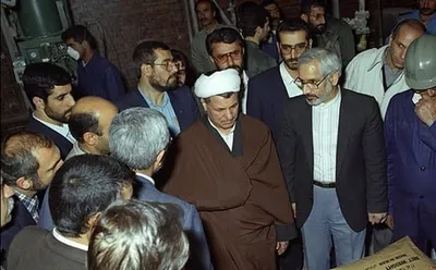 خاطرات آیت الله هاشمی رفسنجانی، ۲۰ دی ۱۳۷۷: [غلامرضا] آقازاده از ساخت کارخانه تولید سوخت هسته‌اى که قرار بود چینى‌ها بسازند و با فشار آمریکا منصرف شدند، گزارش داد