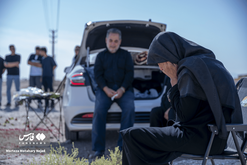 تصاویر: مراسم سالگرد جانباختگان تصادف سرویس دانشجویان در سمنان
