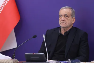 پزشکیان: به دنبال جنگ نیستیم، بلکه در پی صلح و آرامش هستیم/ ما پزشکان حتی جانی‌ها و قاتل‌ها را هم مداوا می‌کنیم؛ محاکمه آنان به عهده دیگری است