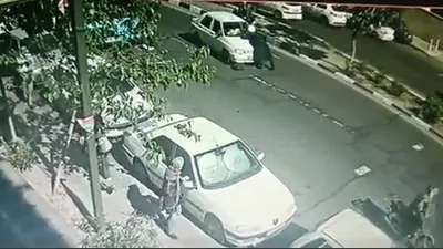 پلیس: یک روحانی ۳۵ ساله در بلوار مرزداران تهران توسط یک خودروی سواری زیر گرفته شد / راننده به عمد این روحانی را بر روی کاپوت ماشین برای فاصله طولانی کشید / راننده از صحنه متواری شده