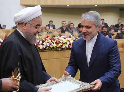 افزایش ۵۶ درصدی بودجه نهاد ریاست جمهوری؛ چرا؟! / چرا دولت صرفه جویی ها را از خود شروع نمی کند؟