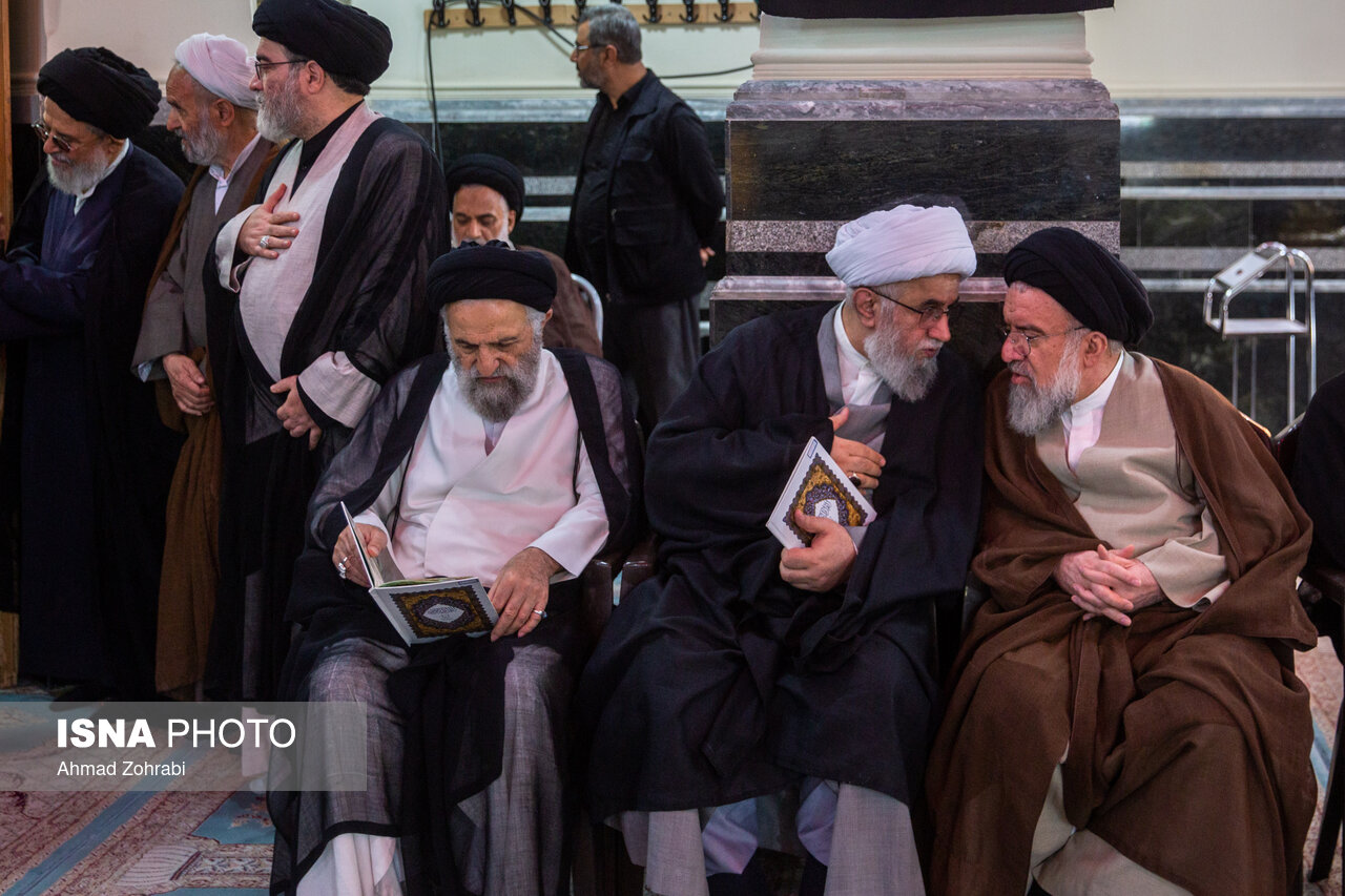 تصاویر: تشییع پیکر آیت الله سید موسی شبیری زنجانی - قم