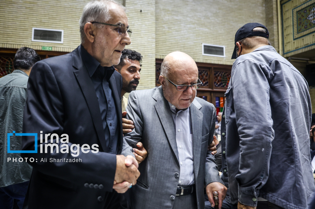 تصاویر: مراسم ختم «احمد ناطق نوری»