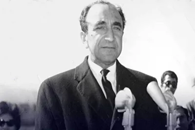 یادداشت‌های علم، سه‌شنبه ۱۵ مهر ۱۳۴۸: ۱۵۰۰ میلیون تومان، ضرر یک سال عقب انداختن کار ذوب آهن!